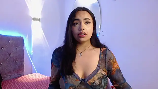 Snapshot of sweetbloomcs chatting on 05-27-26, 04:58 sweetbloomcs online show from 05-27-26, 04:58