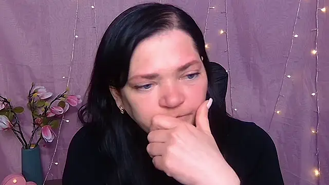 LauraFinn online show from 03-19-26, 09:42