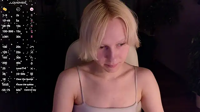 Snapshot of holyedward chatting on 04-05-26, 01:51 holyedward online show from 04-05-26, 01:51