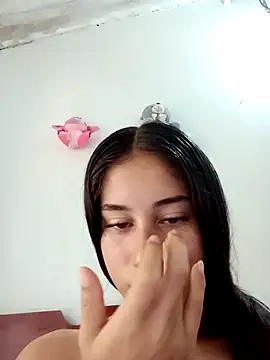 Bella Goddess  online show from 04-08-26, 12:28