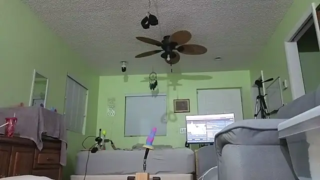 Snapshot of Prepare2Twerk chatting on 07-02-26, 03:23 Prepare2Twerk online show from 07-02-26, 03:23