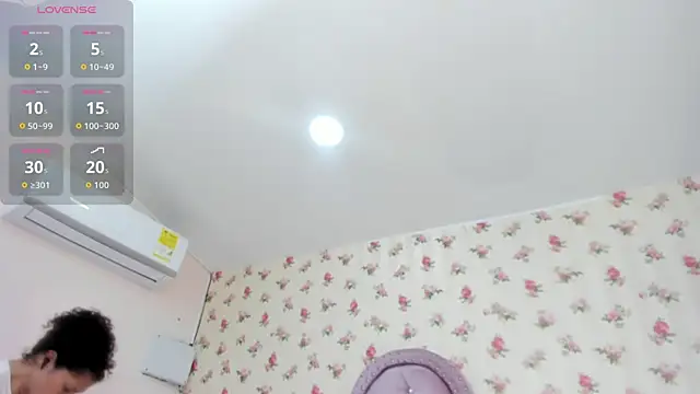 Snapshot of crystal_watson0 chatting on 06-05-26, 01:50 crystal watson0 online show from 06-05-26, 01:50