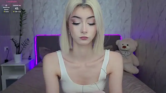 kittysocutie online show from 05-24-26, 12:10
