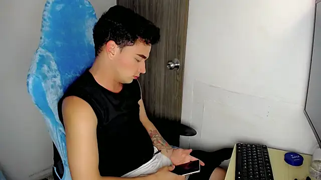 Mathias twinkk online show from 03-29-26, 05:47