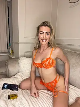 Snapshot of Lola_RaeX chatting on 04-05-26, 08:04 Lola RaeX online show from 04-05-26, 08:04