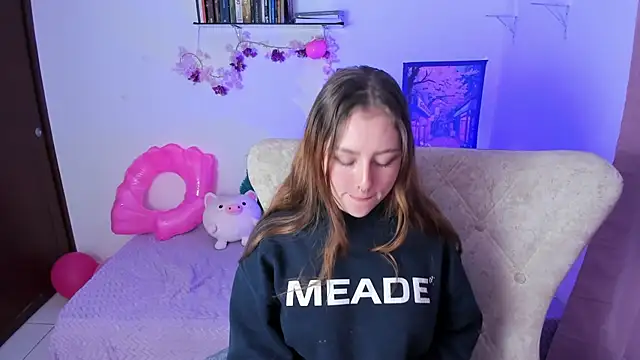 leyla miller  online show from 03-28-26, 03:13