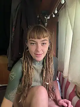 HornyHippy1 online show from 05-18-26, 11:04