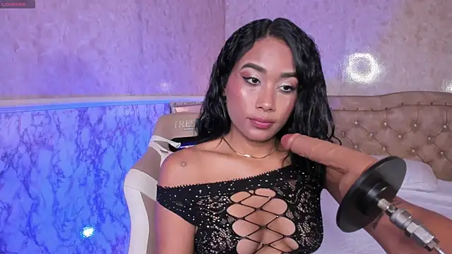 Horny Brunette  online show from 04-14-26, 03:00