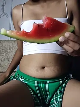 Snapshot of hot_cute_girl19 chatting on 05-19-26, 07:43 hot cute girl19 online show from 05-19-26, 07:43