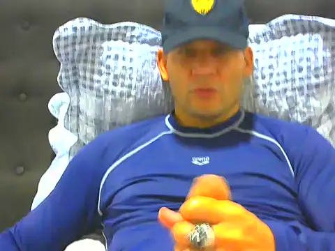Snapshot of altenori chatting on 07-25-26, 01:24 altenori online show from 07-25-26, 01:24