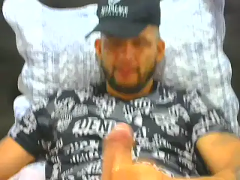 Snapshot of altenori chatting on 07-18-26, 01:25 altenori online show from 07-18-26, 01:25