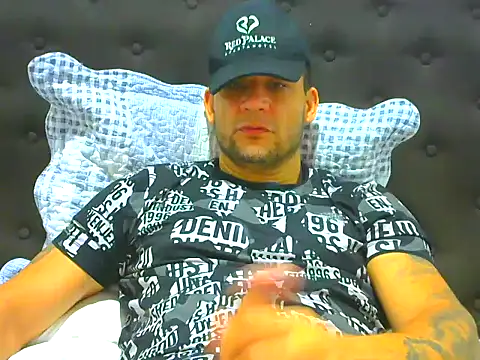 Snapshot of altenori chatting on 05-28-26, 12:55 altenori online show from 05-28-26, 12:55