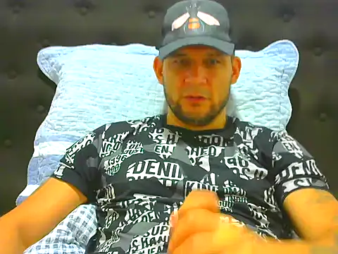 Snapshot of altenori chatting on 06-04-26, 08:46 altenori online show from 06-04-26, 08:46