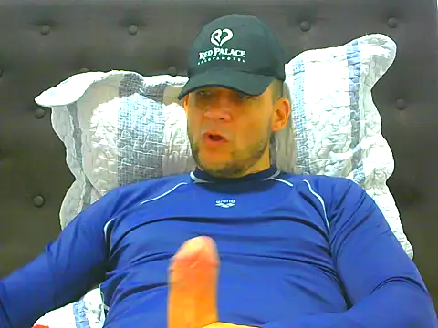 Snapshot of altenori chatting on 05-13-26, 10:17 altenori online show from 05-13-26, 10:17