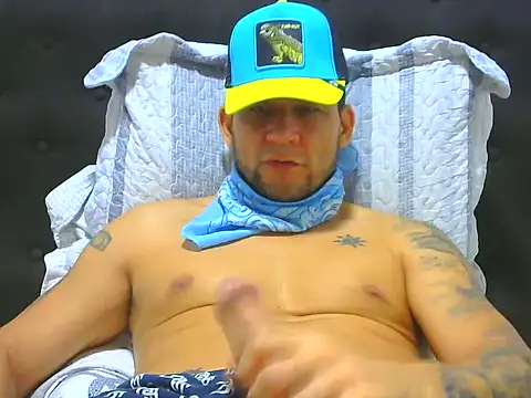 Snapshot of altenori chatting on 06-20-26, 03:22 altenori online show from 06-20-26, 03:22