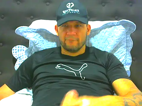 Snapshot of altenori chatting on 06-11-26, 03:25 altenori online show from 06-11-26, 03:25