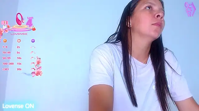 Snapshot of ambar69noir chatting on 07-14-26, 12:32 ambar69noir online show from 07-14-26, 12:32