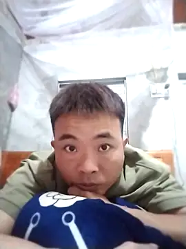 Snapshot of boy-pho- chatting on 03-19-26, 12:05 boy-pho- online show from 03-19-26, 12:05