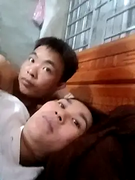 Snapshot of boy-pho- chatting on 04-02-26, 01:29 boy-pho- online show from 04-02-26, 01:29