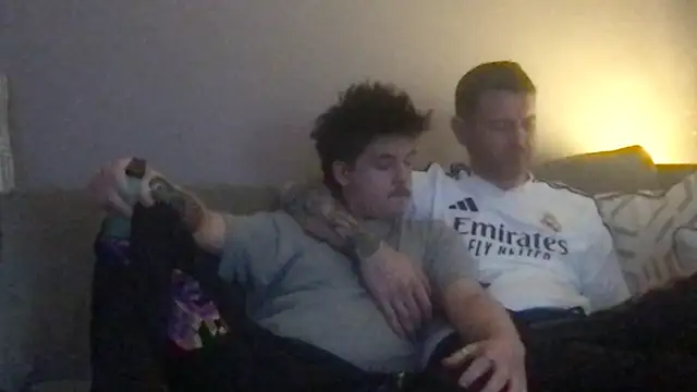 bear and boy online show from 04-19-26, 03:18