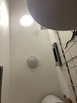 Biszexjohyy online show from 07-18-26, 04:15