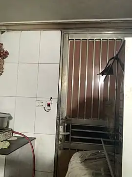 tieuvy6 online show from 04-15-26, 01:04
