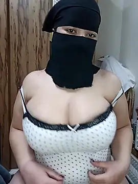 queen lily online show from 03-27-26, 01:03