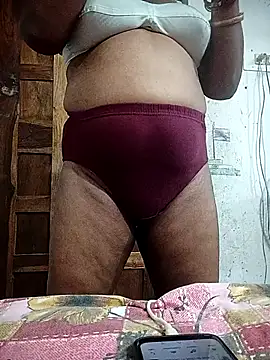 hottsexyy online show from 07-04-26, 03:57