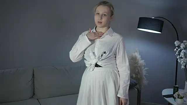 MegSchnure online show from 03-20-26, 03:40