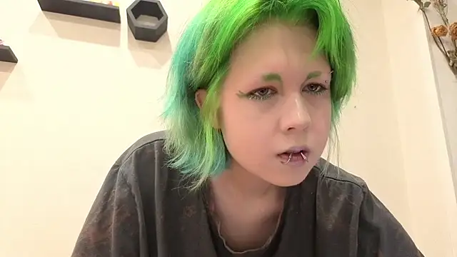 LittleKittenStar online show from 06-19-26, 10:15