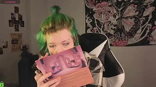 LittleKittenStar online show from 04-24-26, 03:30