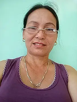 Snapshot of Lliygy chatting on 06-20-26, 02:38 Lliygy online show from 06-20-26, 02:38