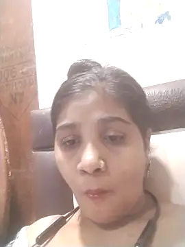 LovelyRenu online show from 04-01-26, 02:03