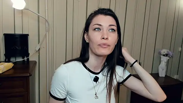 JulissaLipoma online show from 04-02-26, 07:59