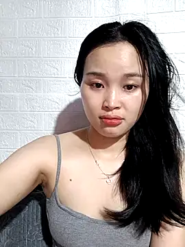 Snapshot of Akile80 chatting on 03-28-26, 02:12 Akile80 online show from 03-28-26, 02:12