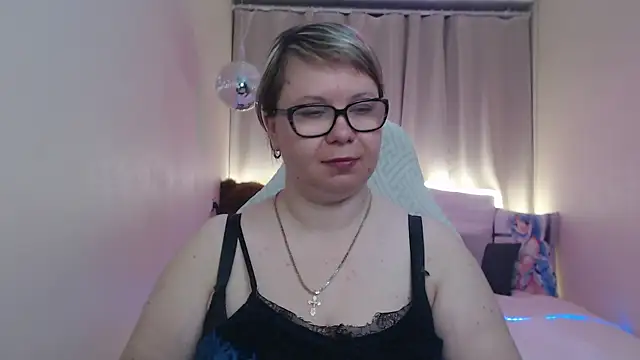 Snapshot of BonnnyBoobsy chatting on 05-26-26, 06:28 BonnnyBoobsy online show from 05-26-26, 06:28