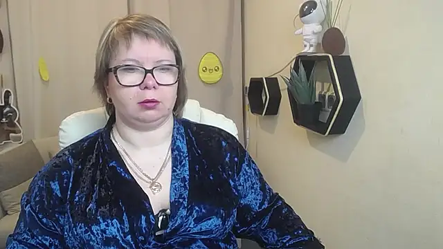 BonnnyBoobsy online show from 04-11-26, 05:48
