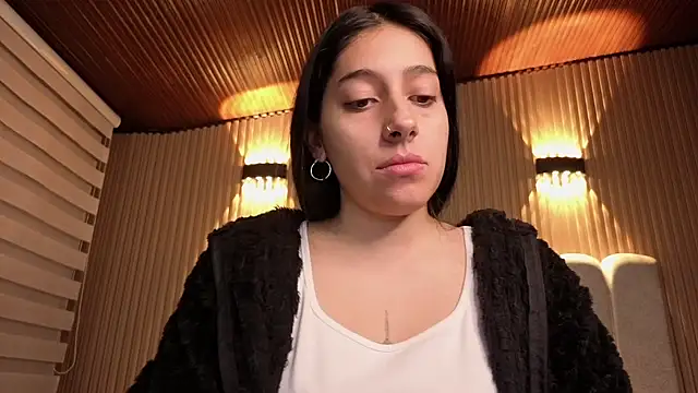 Melannyy V online show from 04-08-26, 01:01