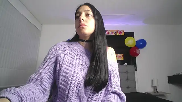 Snapshot of Melannyy_V chatting on 06-21-26, 12:33 Melannyy V online show from 06-21-26, 12:33
