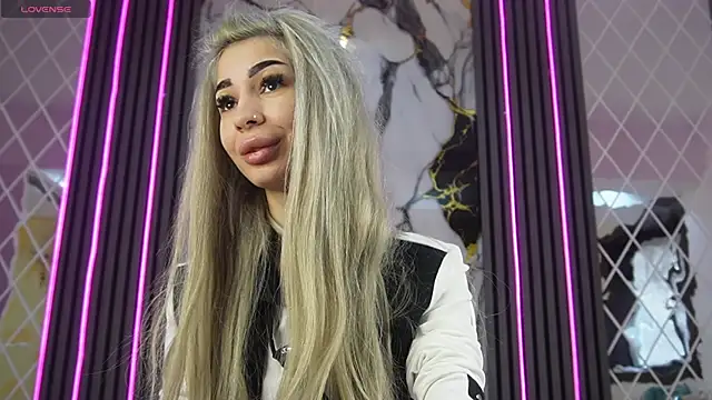 ZyraAngel online show from 04-20-26, 02:07