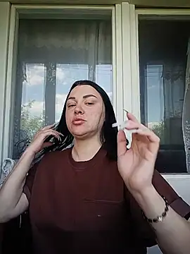 Elsie-Nora online show from 06-19-26, 10:21
