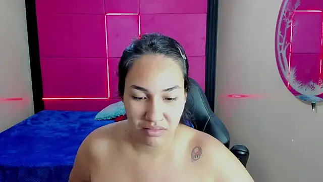 Snapshot of SammyEvanns_ chatting on 06-17-26, 01:16 SammyEvanns online show from 06-17-26, 01:16