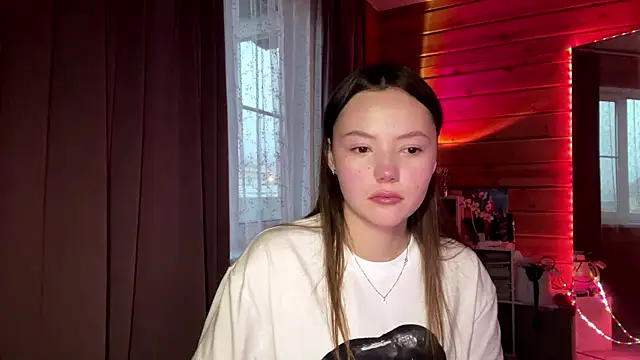 Snapshot of LenLen_Solen chatting on 06-12-26, 01:31 LenLen Solen online show from 06-12-26, 01:31