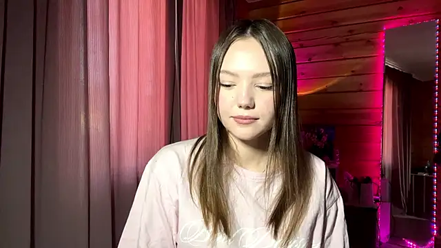 Snapshot of LenLen_Solen chatting on 05-14-26, 10:45 LenLen Solen online show from 05-14-26, 10:45