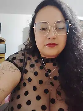 Snapshot of AvaRyd chatting on 05-21-26, 04:43 AvaRyd online show from 05-21-26, 04:43