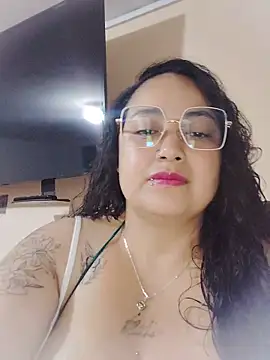 Snapshot of AvaRyd chatting on 06-11-26, 12:12 AvaRyd online show from 06-11-26, 12:12
