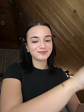 Snapshot of hellokiityy chatting on 03-20-26, 08:43 hellokiityy online show from 03-20-26, 08:43