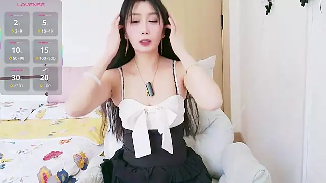 yueyue-99 online show from 05-08-26, 05:44