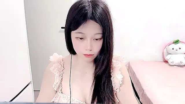 Snapshot of QQ-7890 chatting on 05-06-26, 01:15 QQ-7890 online show from 05-06-26, 01:15