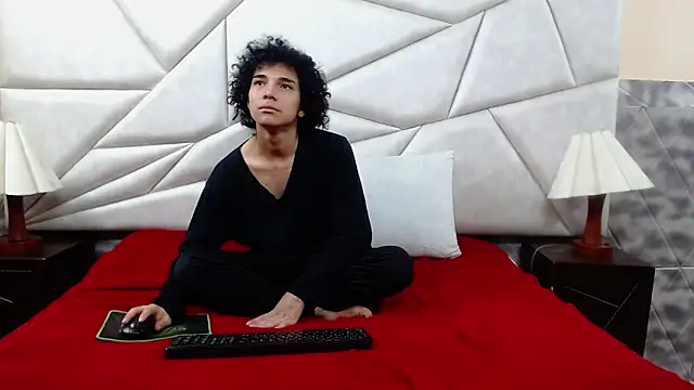 Nyx and Arian online show from 04-12-26, 02:04